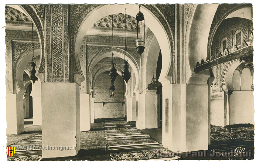 Tlemcen Sidi Bou Medine Interieur de la Mosquee bis copie.png - Intérieur de la Mosquée